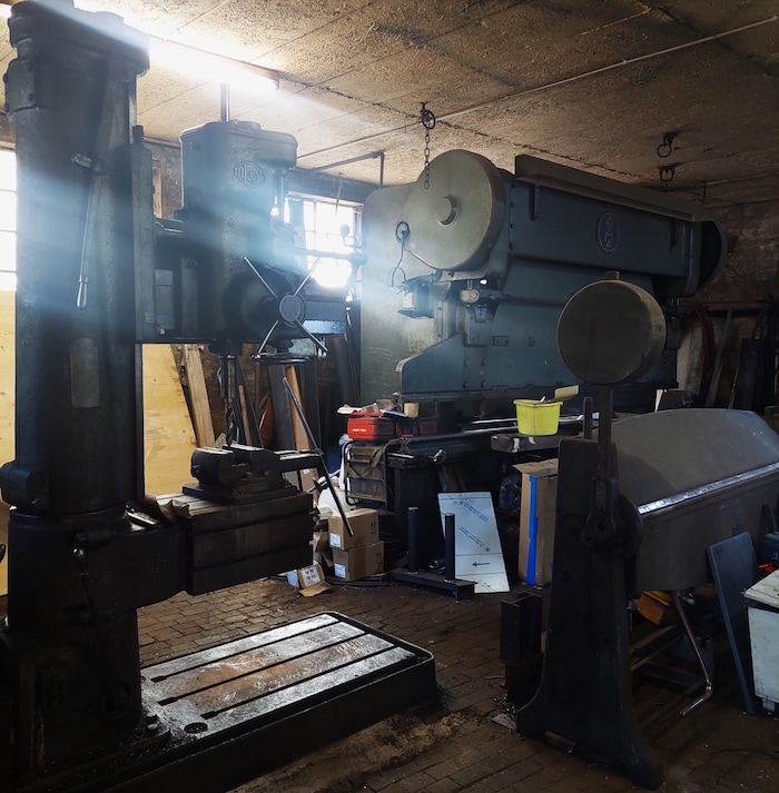 In der Werkstatt in Mariazell befinden sich viele historische Maschinen, die alle noch ihren ...