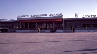 Der Ellinikon Airport war 63 Jahre lang der internationale Flughafen von Athen – hier in einer Archivaufnahme aus den 1960er-Jahren.  (Bild: Wikipedia/Mike Loader (CC BY-SA 4.0) )