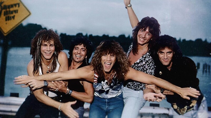 Lange Haare und viel Energie: In den 80er-Jahren gelangten Bon Jovi zu Weltruhm. (Bild: Disney)