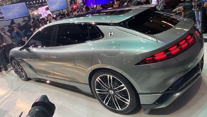 Denza Z9