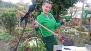 Uschi Zezelitsch schwört auf Kräuterkosmetik. Sie lädt am Sonntag zur Kräuterwanderung mit ...