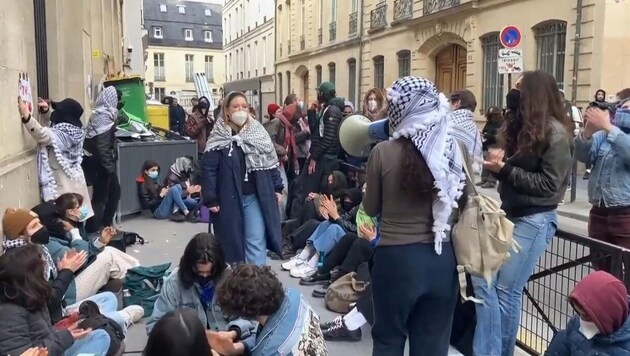 Students occupied the university and proclaimed "We are all Palestinians". (Bild: KameraOne)