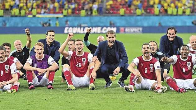 Bei der EURO 2021 jubelte Franco Foda mit Österreich über den Einzug in das Achtelfinale.  (Bild: AFP/AFP or licensors)