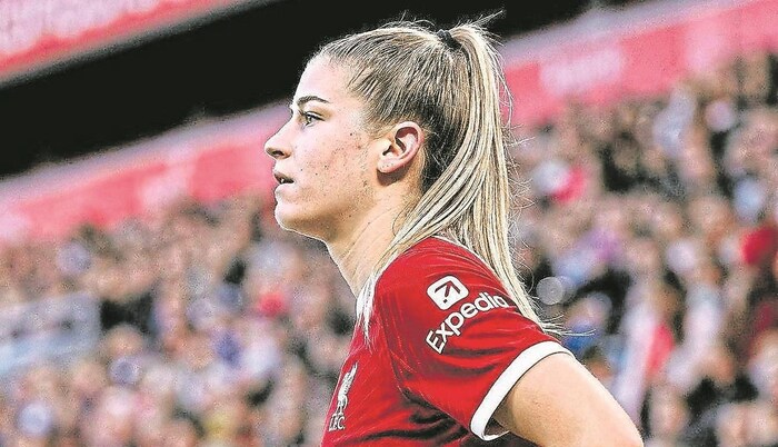 Die Hinterbrühlerin durfte auch in Anfield auflaufen