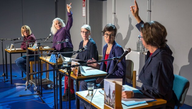 Demokratie am Theater: abstimmen über den Fortgang des Stücks