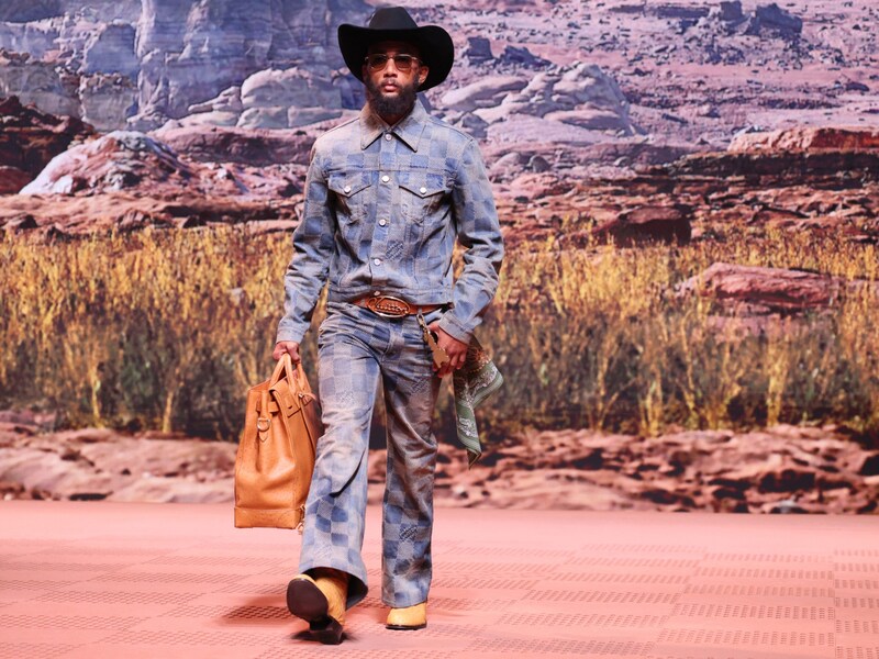 Auch bei Louis Vuitton wird im Herbst und Winter der Wildwest-Style zelebriert. (Bild: APA/AFP/ALAIN JOCARD)