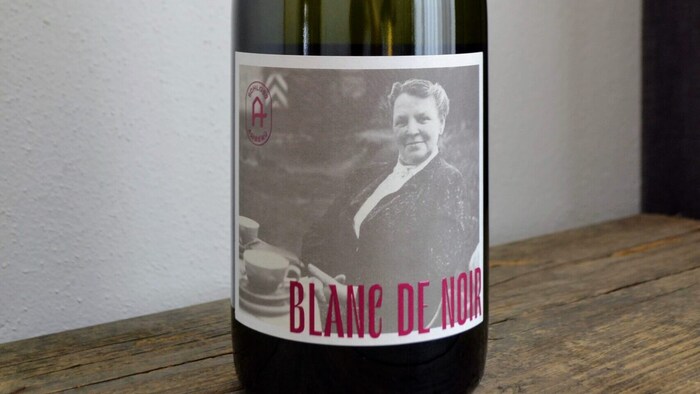 Die Grand Dame des Schlosses auf dem Etikett.