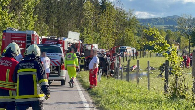 Beim Unfall im Einsatz verlor der 28-jährige Floriani sein Leben. Sein 17-jähriger Kamerad wurde schwer verletzt. Weitere vier Feuerwehrmitglieder trugen Blessuren davon. (Bild: DOKU-NÖ)