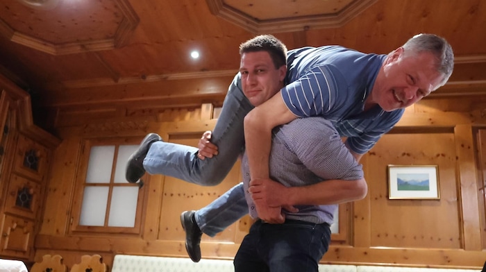 Mit Griffen und Würfen muss der Gegner in die Knie gezwungen werden. Der Spaß kommt nicht zu ...