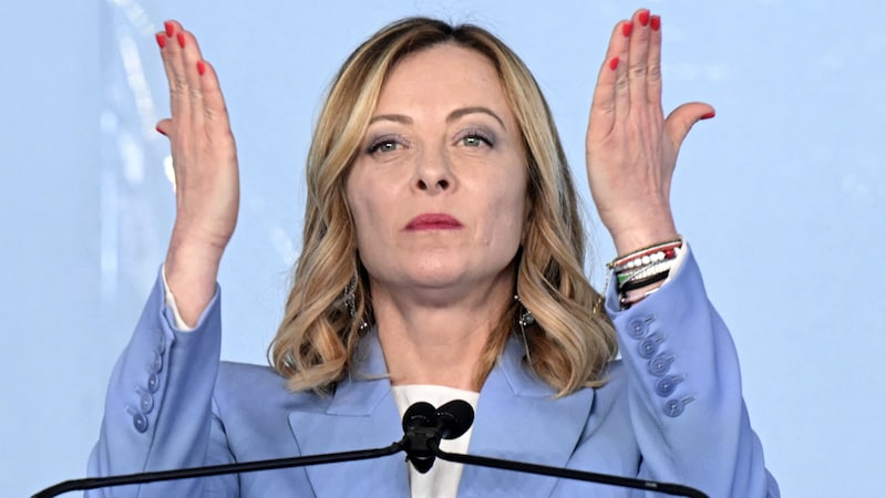 Italy's head of government, Giorgia Meloni, is not giving up and intends to appeal the court ruling. (Bild: AFP)