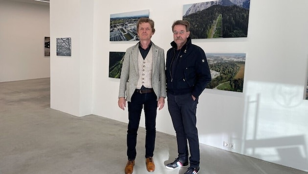 Collector Erich Wolf with curator Johannes Rauchenberger (left) (Bild: Wolf)