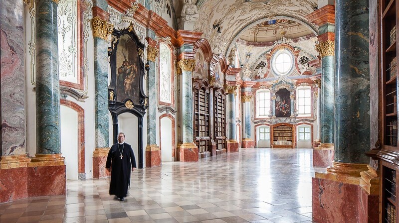 Die ehrwürdigen Gemäuer mehrere Epochen wurden in 20 Jahren Planung mit moderner Architektur zu einer neuen Einheit verbunden. (Bild: Dieter Schewig)