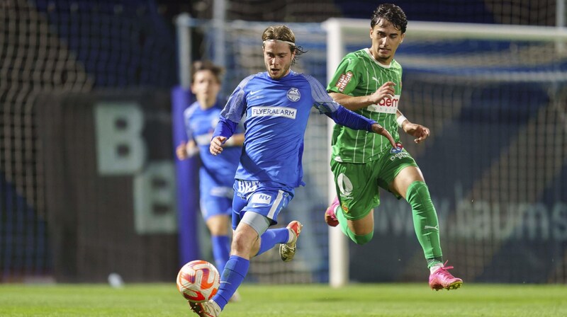 Verteidiger Amar Helic (links) & Co. werden vom Pech verfolgt. (Bild: FOTObyHOFER/Christian Hofer)