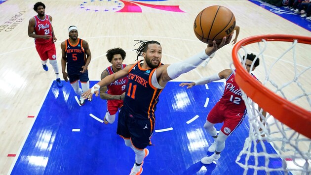 Knicks-Star Jalen Brunson auf dem Weg zum Korb (Bild: AP ( via APA) Austria Presse Agentur/ASSOCIATED PRESS)