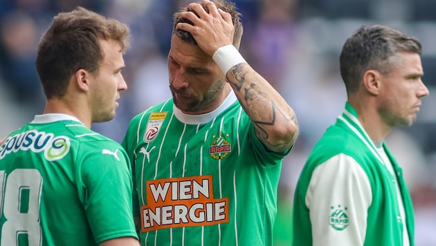 Rapid were left hanging their heads after the 5-0 defeat against LASK. (Bild: GEPA/GEPA pictures)