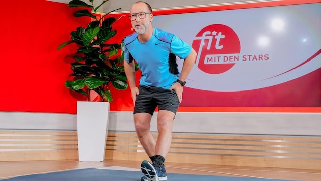 "We've almost done the most strenuous part!" says Mählich happily after a less sweaty workout. (Bild: tv.orf.at)