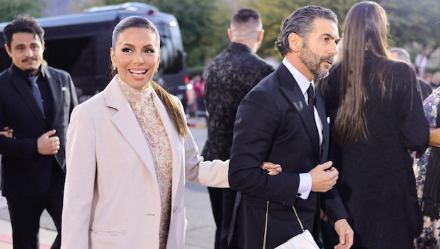 Eva Longoria and her husband José Bastón (Bild: APA/Getty Images via AFP/GETTY IMAGES/Matt Winkelmeyer)