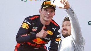 2018 posierten Max Verstappen und Marcel Hirscher in Spielberg für ein gemeinsames Foto. (Bild: APA/ERWIN SCHERIAU)