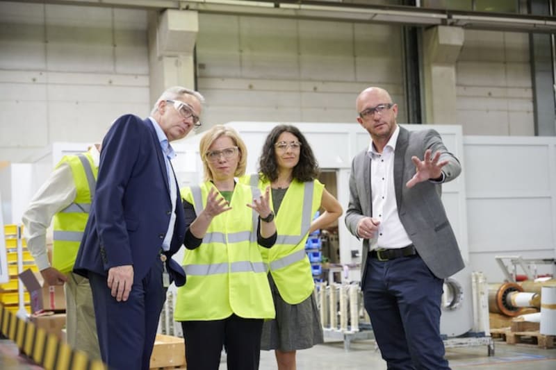 Werksführung mit Bodo Helm (Geschäftsführer Elin-Motoren), Klimaschutzministerin Leonore Gewessler (Die Grünen) und Sandra Krautwaschl (Klubobfrau Die Grünen Steiermark). (Bild: ELIN Motoren)