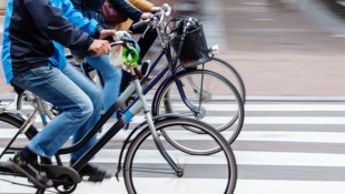 Nicht alle Verkehrsteilnehmer wissen, welche Rechte Radfahrer haben – und welche nicht. Wir klären auf. (Bild: stock.adobe.com/Christian Müller)