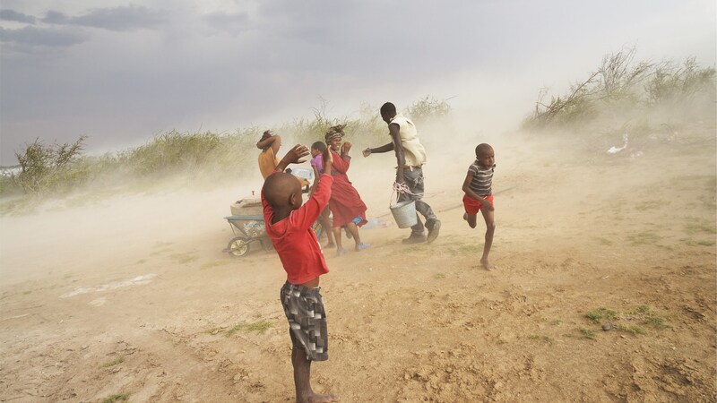 The water place in the storm (Bild: Margaret Courtney-Clarke)