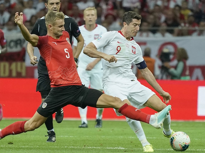 The Stefan Posch vs. Robert Lewandowski duel could also take place next summer at the European ...