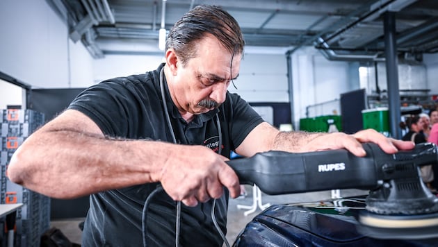 Noch werden bei „Carwash“ in Wolfurt Autos poliert – aber wie lange noch? (Bild: arbeit plus/ Udo Mittelberger)