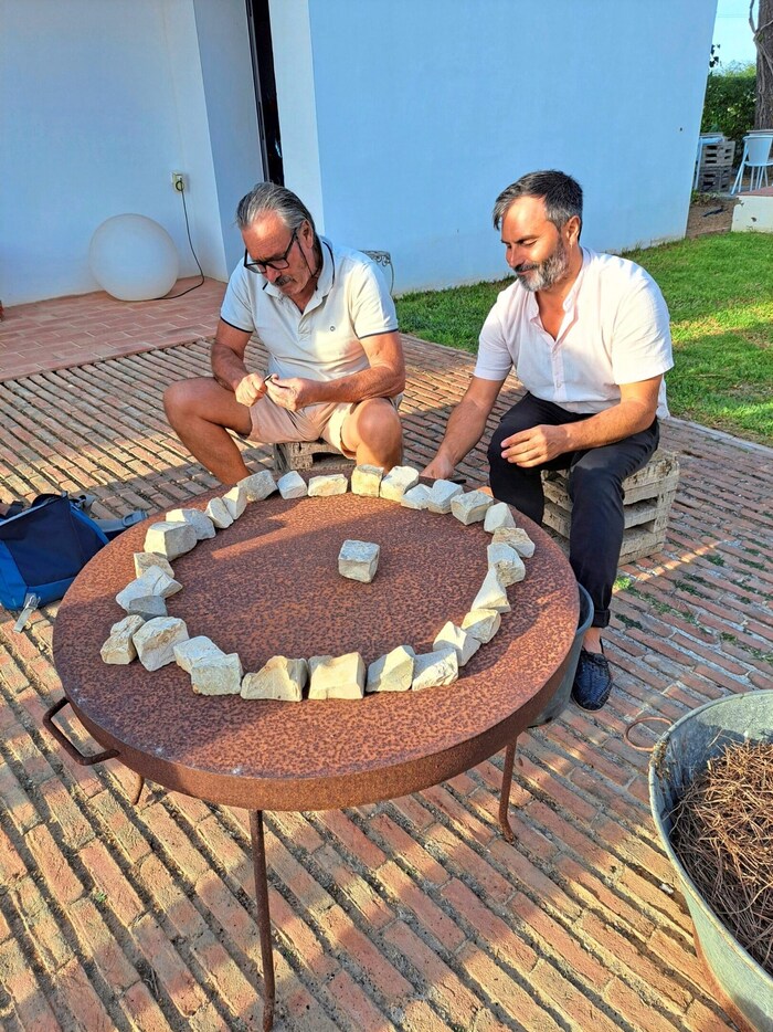 Portugiesisches Muscheldorf bauen in der Casa Modesta.