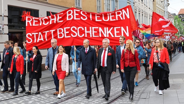 A stájer SPÖ vezetősége 2024. május 1-jén Grazban. (Bild: Jauschowetz Christian/Christian Jauschowetz)