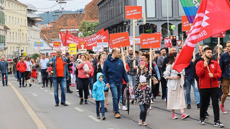 Hunderte SPÖ-Unterstützer und Mitglieder zogen am 1. Mai durch Graz (Bild: Jauschowetz Christian/Christian Jauschowetz)