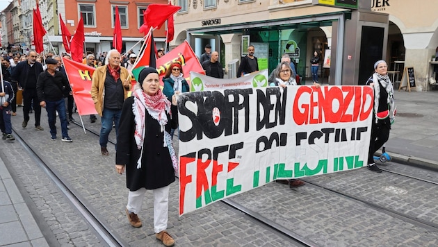 Bei der 1.-Mai-Demo der KPÖ in Graz marschierten Palästina-Befürworter mit (Bild: Jauschowetz Christian/Christian Jauschowetz)