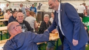 Burgenlands Landeshauptmann Hans Peter Doskozil plauderte mit seinen Genossen. 