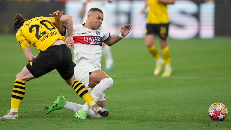 Kylian Mbappe tat sich gegen Sabitzer und Co. schwer. (Bild: AP ( via APA) Austria Presse Agentur/ASSOCIATED PRESS)