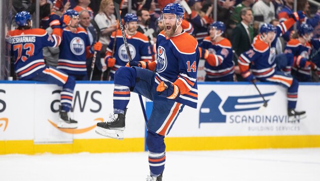 Die Edmonton Oilers stehen in der zweiten Runde der NHL-Play-offs. (Bild: AP ( via APA) Austria Presse Agentur/ASSOCIATED PRESS)