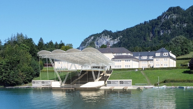 Die neue Bühne am Wolfgangsee-Ufer sorgt erneut für Wirbel. (Bild: Betriebs GmbH Andreas Haselgruber)