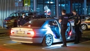 Bei illegalen Auto-Treffen in der Steiermark stellte die Polizei Hunderte Anzeigen aus (Symbolbild) (Bild: Scharinger Daniel/Pressefoto Scharinger )