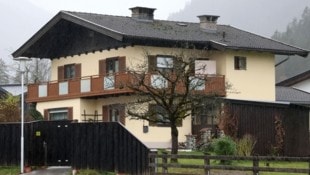 Tatort: In diesem Wohnhaus in Lofer passierte es.