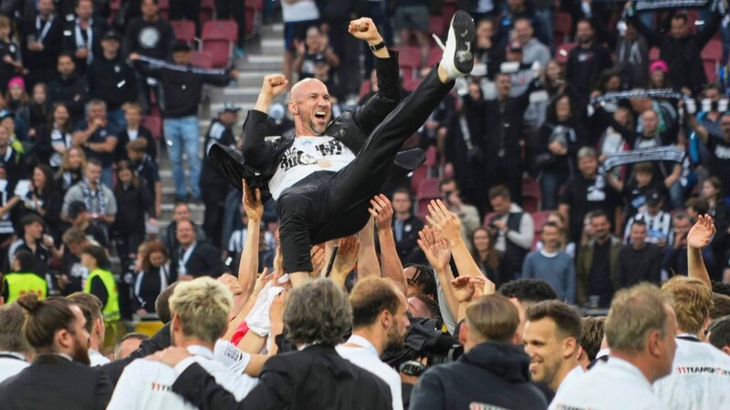 Christian Ilzer wurde von seinen Winner-Typen gefeiert. (Bild: Marlene Borkenstein)