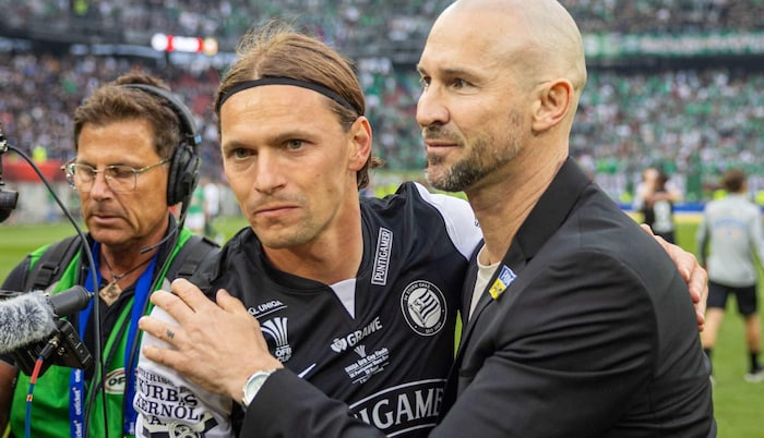 Hierländer and coach Ilzer
