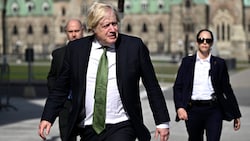 Boris Johnson während einer Reise nach Kanada. (Bild: AP)