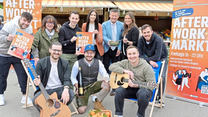 Heuer steigen wieder fünf Afterwork- Märkte. Stadtchef Scheider lässt regio- nale Bands auftreten.