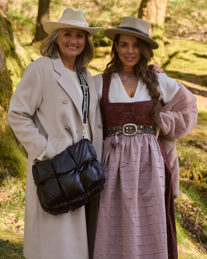 Ulli Ehrlich mit Topmodel Nadine Mirada bei einem Shooting für die neue Trachtenkollektion ...