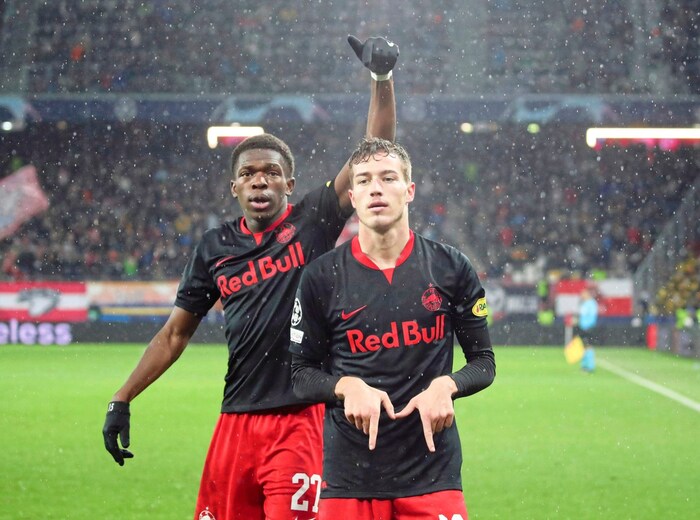 Für den Franzosen Gourna-Douath (im Bild mit Luka Sucic) gibt es im Moment wenig zu feiern.