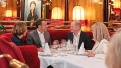 Gesellig: die Ehepaare Scholz und Macron (Bild: Instagram.com/EmmanuelMacron)