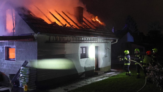 Am 24. April war in Vorchdorf dieses Gebäude ausgebrannt. (Bild: Lauber/laumat.at Matthias)