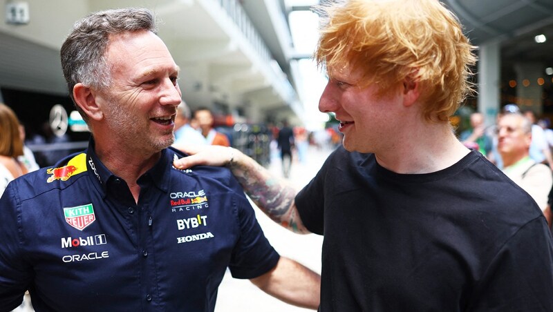 Ed Sheeran mit Red-Bull-Teamchef Christian Horner (Bild: Getty Images/APA/Getty Images via AFP/GETTY IMAGES/Mark Thompson)