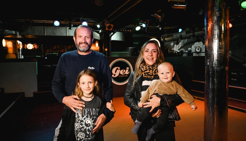 The "Gei" bosses Caroline Föttinger and Andreas Willstorfer with their children Louisa (8) and Max. (Bild: Wenzel Markus)
