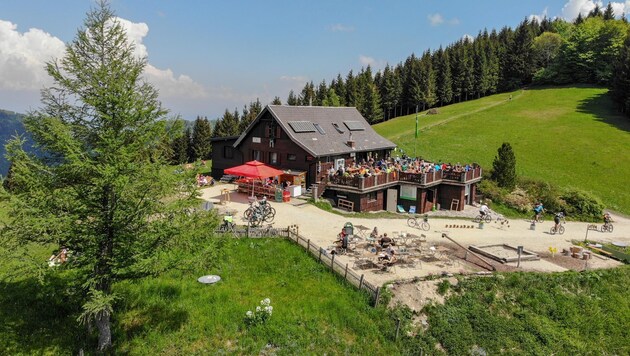 Die Grünburger Hütte ist zu, die Suche nach einem Pächter läuft. (Bild: Kerschbaummayr Werner)