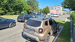 Zu viele Autos, zu viele Lenker, welche die Regeln auf eigene Art interpretieren sind rund um ...