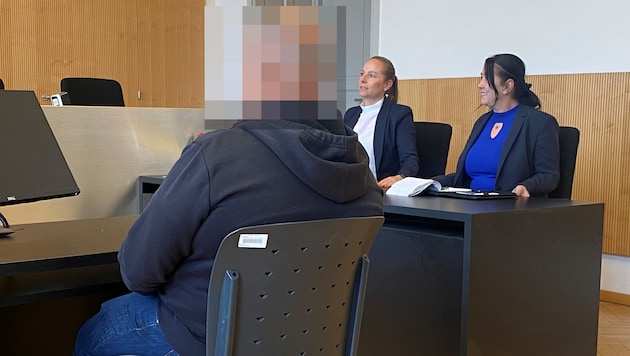 The accused acted clueless in court. (Bild: Dorn Chantall/Krone KREATIV)